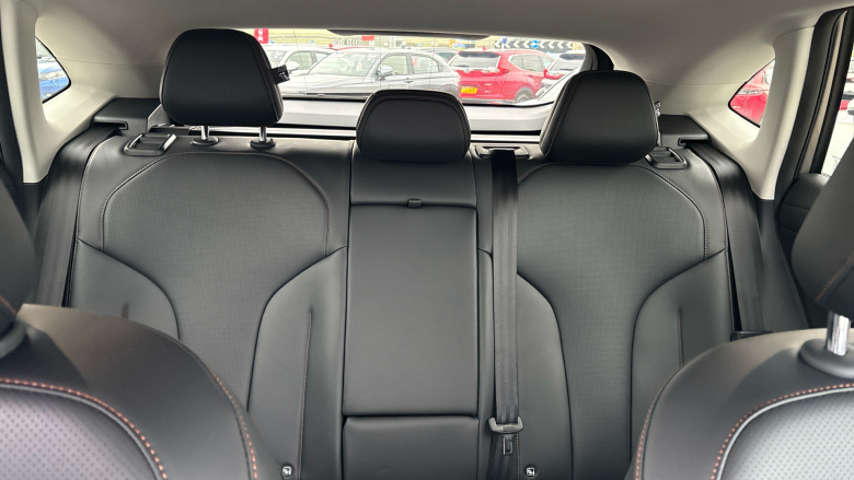 MG HS 1.5 T-GDI Trophy 5dr DCT Petrol Hatchback